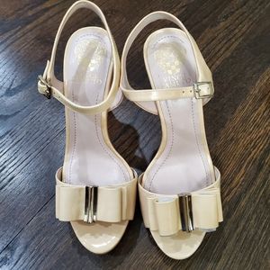 **Never Worn** Cream patent leather sandal